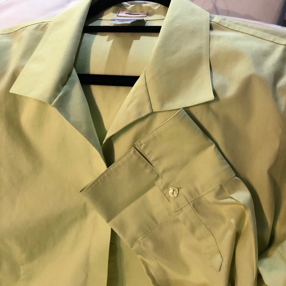 Chico’s Lime Green No-Iron Size 3 Blouse